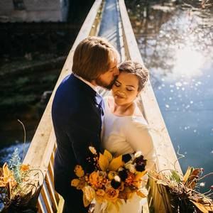 Meet your Posher, Cayce